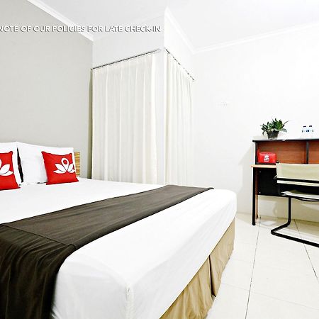 Zen Rooms Mampang Prapatan ジャカルタ エクステリア 写真