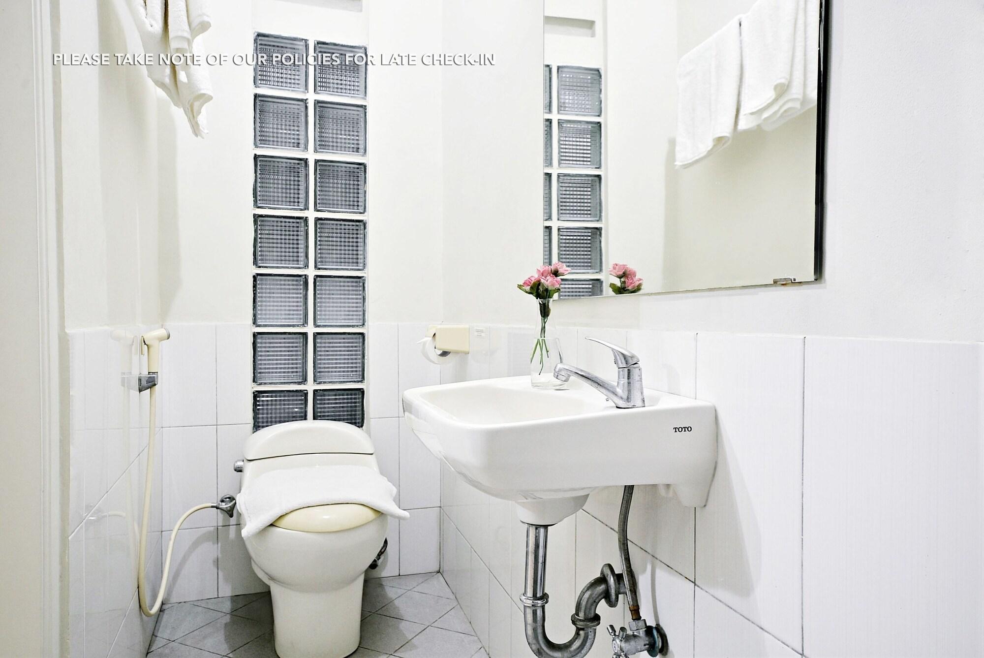 Zen Rooms Mampang Prapatan ジャカルタ エクステリア 写真