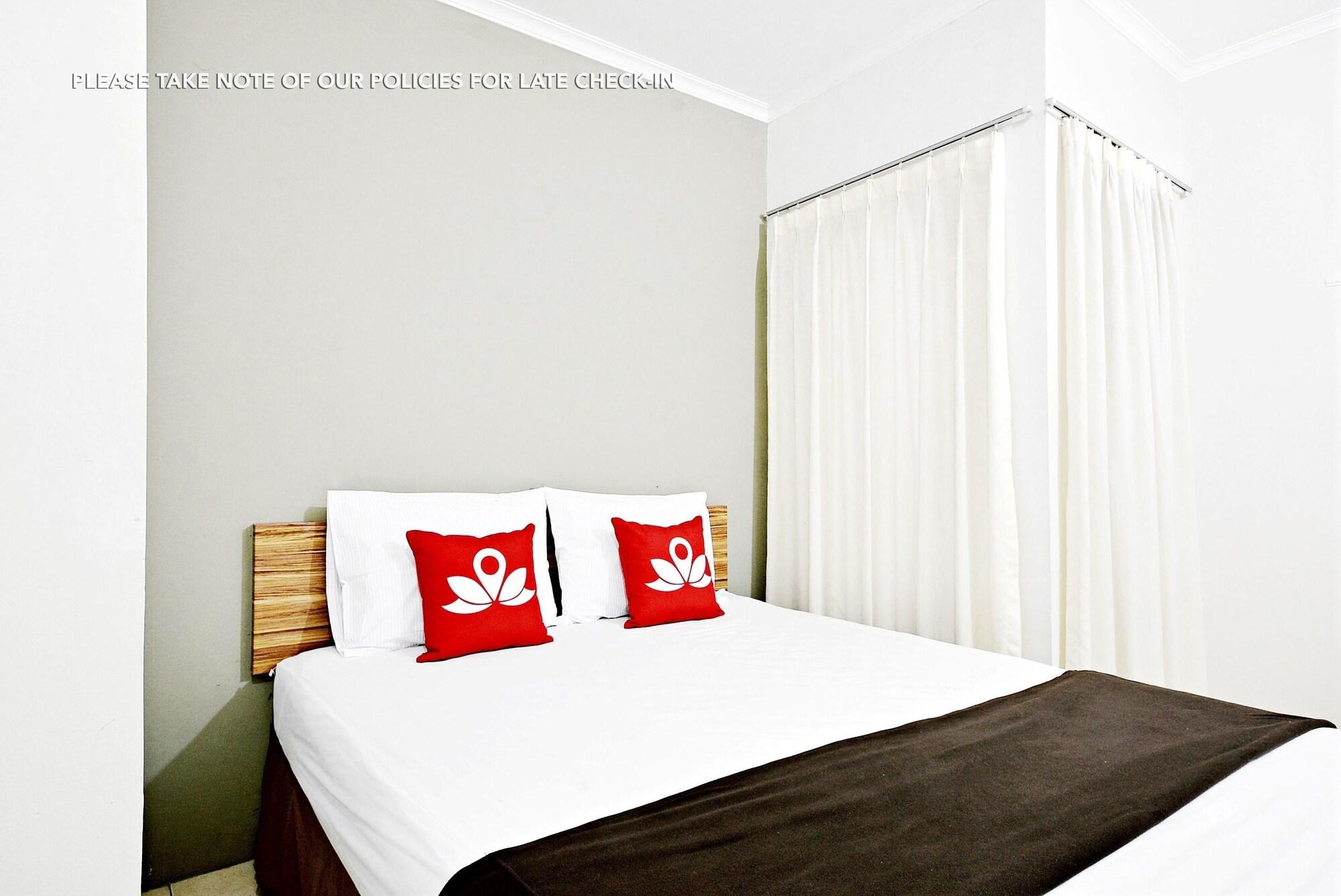 Zen Rooms Mampang Prapatan ジャカルタ エクステリア 写真