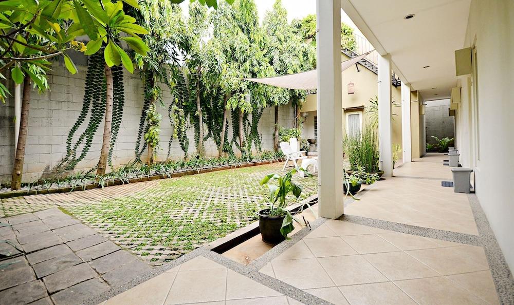 Zen Rooms Mampang Prapatan ジャカルタ エクステリア 写真